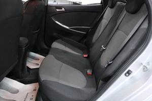 Седан Hyundai Solaris 2013 года, 769000 рублей, Омск