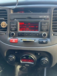 Седан Kia Rio 2011 года, 580000 рублей, Красноярск