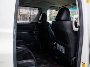 Минивэн Toyota Vellfire 2013 года, 2399000 рублей, Большой Сочи