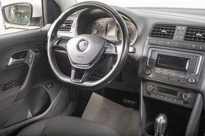 Седан Volkswagen Polo 2018 года, 1269000 рублей, Томск