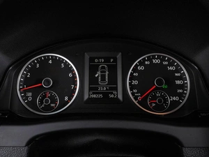 Внедорожник Volkswagen Tiguan 2010 года, 1199000 рублей, Воронеж