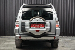 Внедорожник Mitsubishi Pajero 2010 года, 2149000 рублей, Красноярск