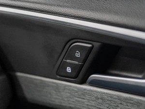 Седан Audi A4 2017 года, 1945000 рублей, Красноярск