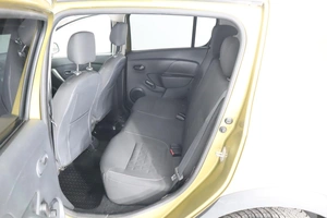 Хэтчбек Renault Sandero 2015 года, 920000 рублей, Брянск