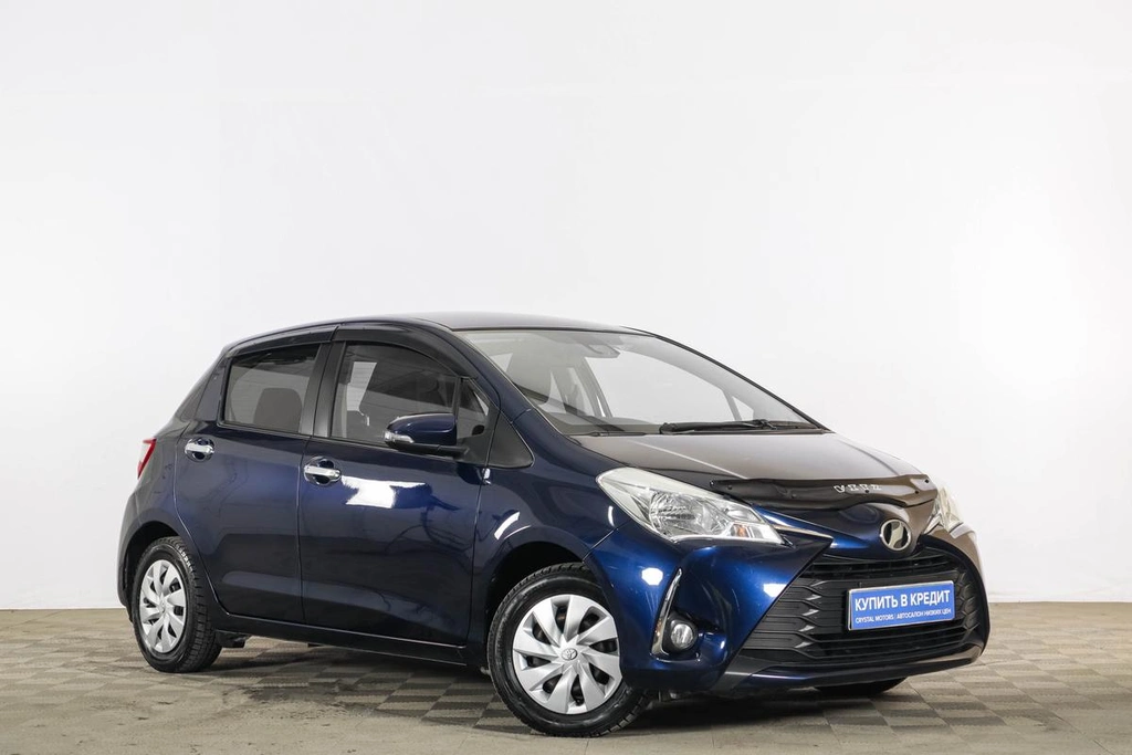 Хетчбэк Toyota Vitz 2017 года, 1259000 рублей, Тюмень