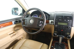 Внедорожник Volkswagen Touareg 2008 года, 999000 рублей, Пермь