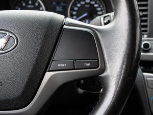 Седан Hyundai Elantra 2017 года, 1560000 рублей, Краснодар