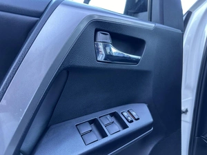 Внедорожник Toyota RAV4 2017 года, 2149000 рублей, Уфа