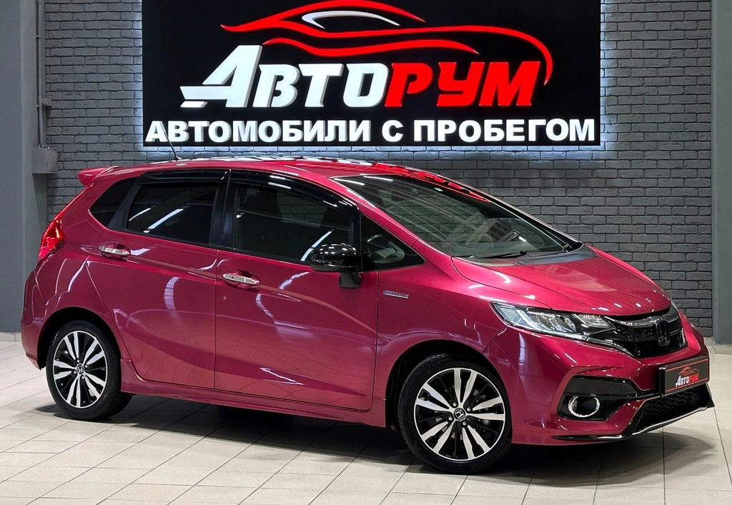 Хетчбэк Honda Fit 2017 года, 1217000 рублей, Красноярск