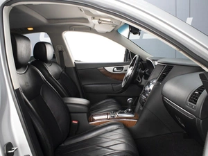 Внедорожник Infiniti QX70 2013 года, 2175000 рублей, Омск