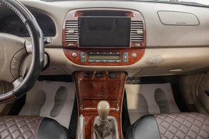 Седан Toyota Camry 2005 года, 1039000 рублей, Барнаул