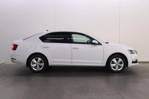 Хэтчбек Skoda Octavia 2020 года, 2000000 рублей, Брянск