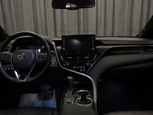 Седан Toyota Camry 2021 года, 3200000 рублей, Красноярск