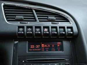 Внедорожник Peugeot 3008 2011 года, 759000 рублей, Кирилловка