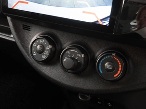 Хетчбэк Toyota Vitz 2019 года, 1079000 рублей, Тюмень