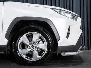 Внедорожник Toyota RAV4 2019 года, 2999000 рублей, Волгоград