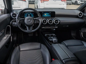 Седан Mercedes-benz A-класс 2019 года, 2420000 рублей, Краснодар
