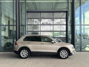 Внедорожник Volkswagen Tiguan 2017 года, 2280000 рублей, Уфа