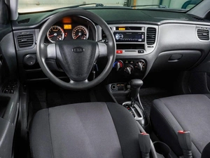 Хетчбэк Kia Rio 2006 года, 649000 рублей, Воронеж