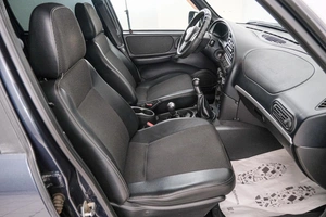Внедорожник Chevrolet Niva 2012 года, 629000 рублей, Красноярск