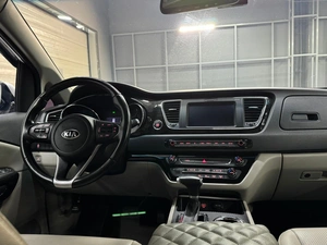 Минивэн Kia Carnival 2019 года, 2697000 рублей, Красноярск