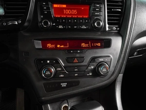 Седан Kia Optima 2012 года, 1099000 рублей, Воронеж