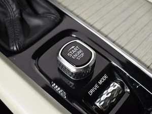 Внедорожник Volvo XC60 2019 года, 2545200 рублей, Казань