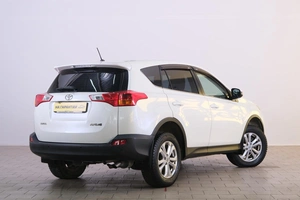 Внедорожник Toyota RAV4 2013 года, 2249000 рублей, Омск