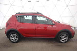 Хэтчбек Renault Sandero 2019 года, 1560000 рублей, Орёл