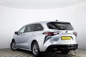 Минивэн Toyota Sienna 2021 года, 4299000 рублей, Пермь