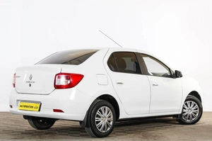 Седан Renault Logan 2017 года, 679000 рублей, Тюмень