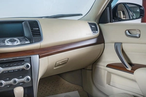 Седан Nissan Teana 2011 года, 1099000 рублей, Томск