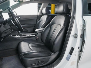 Седан Kia Optima 2019 года, 2550000 рублей, Сургут