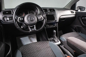 Седан Volkswagen Polo 2019 года, 1389000 рублей, Сургут