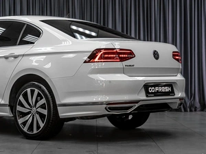 Седан Volkswagen Passat 2018 года, 2389000 рублей, Тюмень