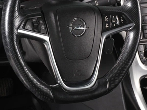 Хетчбэк Opel Astra GTC 2012 года, 925000 рублей, Красный Пахарь