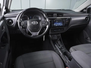 Седан Toyota Corolla 2018 года, 1640000 рублей, Ростов-на-Дону