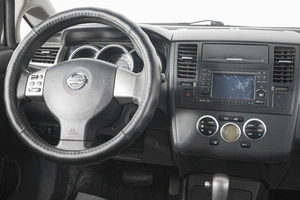 Седан Nissan Tiida 2010 года, 689000 рублей, Кемерово