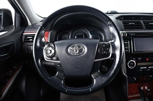 Седан Toyota Camry 2013 года, 1729000 рублей, Пермь