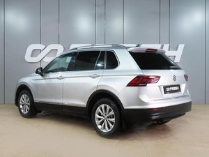 Внедорожник Volkswagen Tiguan 2017 года, 2249000 рублей, Воронеж