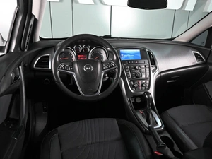 Седан Opel Astra 2014 года, 839000 рублей, Ростов-на-Дону