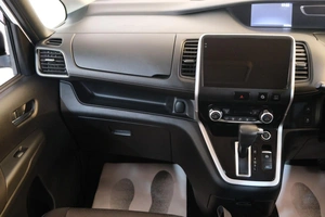 Минивэн Nissan Serena 2018 года, 2289000 рублей, Омск