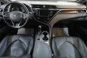 Седан Toyota Camry 2019 года, 2459000 рублей, Омск