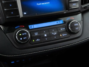 Внедорожник Toyota RAV4 2015 года, 2193055 рублей, Москва