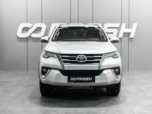 Внедорожник Toyota Fortuner 2017 года, 3076000 рублей, Тюмень