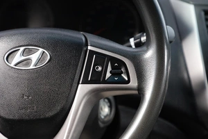 Седан Hyundai Solaris 2014 года, 869000 рублей, Новосибирск