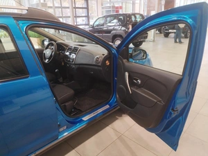 Хэтчбек Renault Sandero 2015 года, 990000 рублей, Орёл