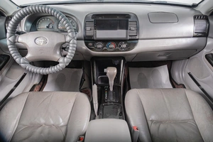 Седан Toyota Camry 2002 года, 749000 рублей, Томск