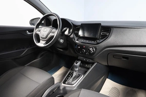 Седан Hyundai Solaris 2021 года, 1699000 рублей, Новосибирск