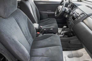 Хетчбэк Nissan Tiida 2012 года, 759000 рублей, Барнаул